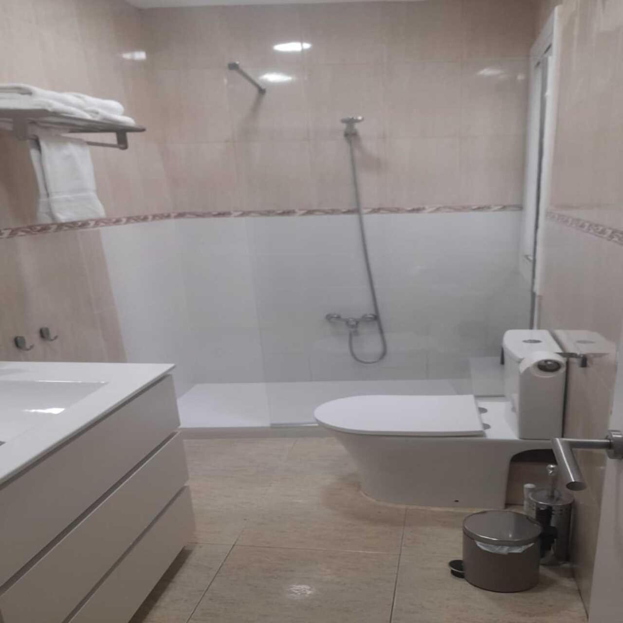 Nuevo Apartamento Centro Lerida Buitenkant foto